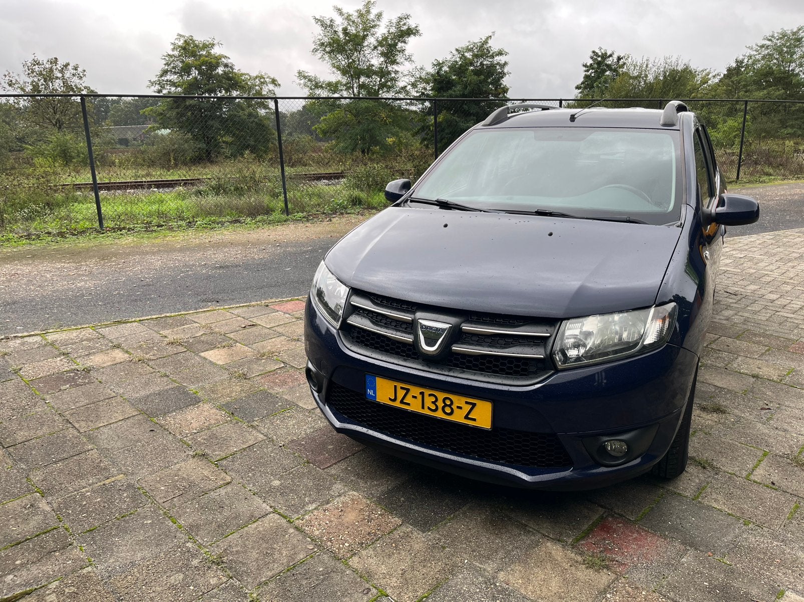 Dacia Logan 0.9 66KW TCE MCV 2016 Blauw, Auto's, Voorwielaandrijving, 898 cc, Stof, Zwart