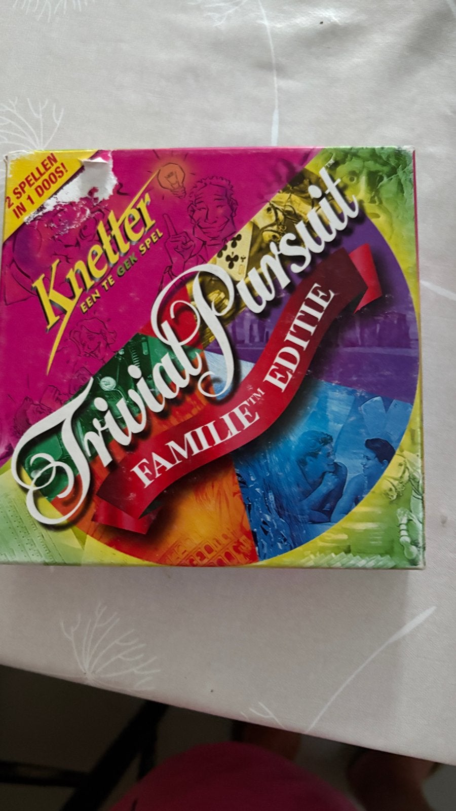 Trivial Pursuit Familie Editie & Knètter (2 spellen in 1), Hobby en Vrije tijd, Gezelschapsspellen | Bordspellen, Drie of vier spelers