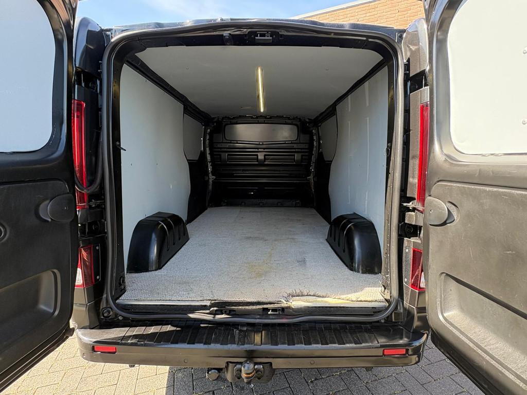 Renault Trafic 2.0dCi 145PK Lang / Black Edition / 2x Schuif, Auto's, 145 pk, Stof, Gebruikt, 4 cilinders