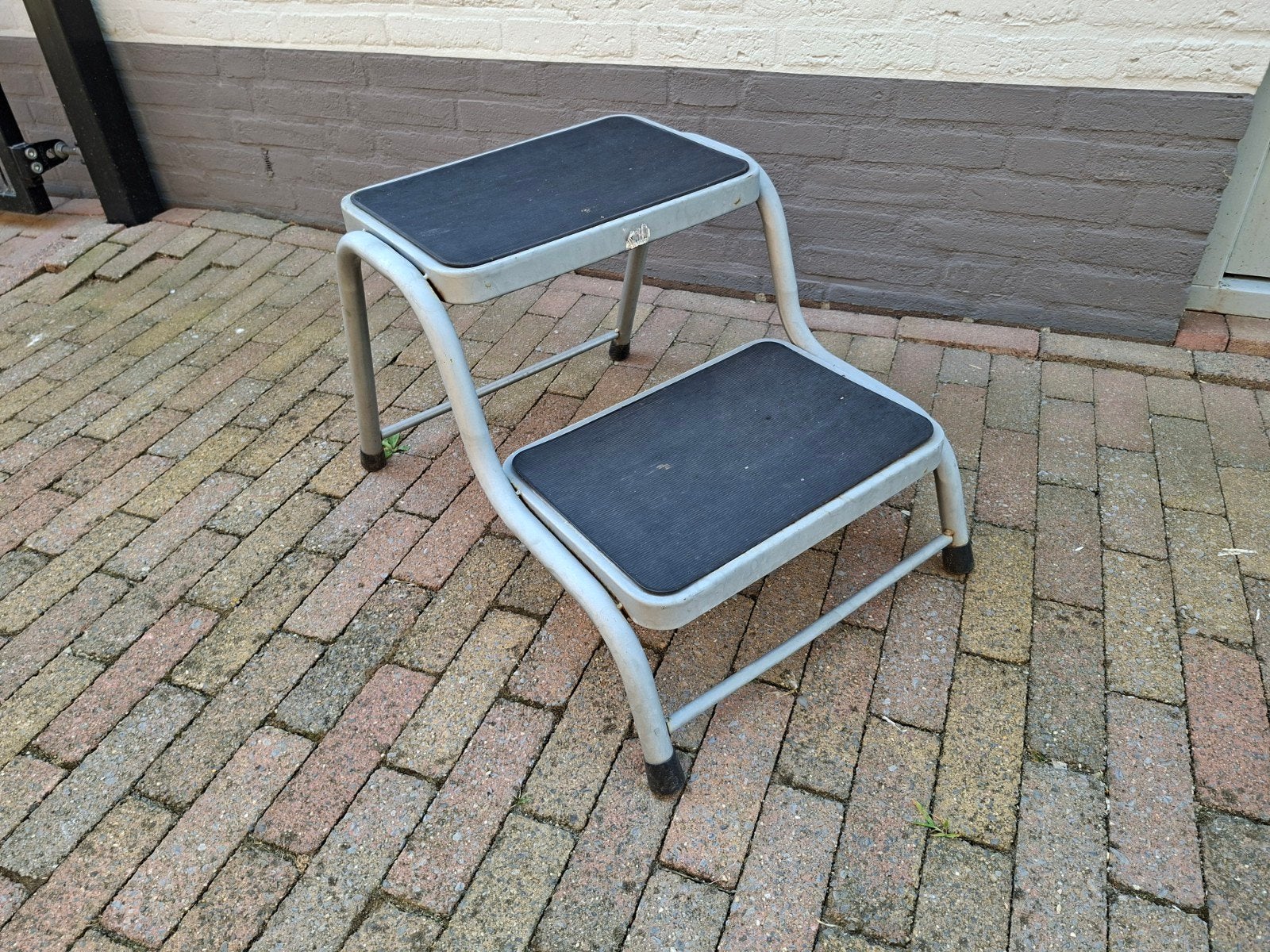 Stevige 2-tredes trapje - instapvoor caravan, Ophalen, Gebruikt