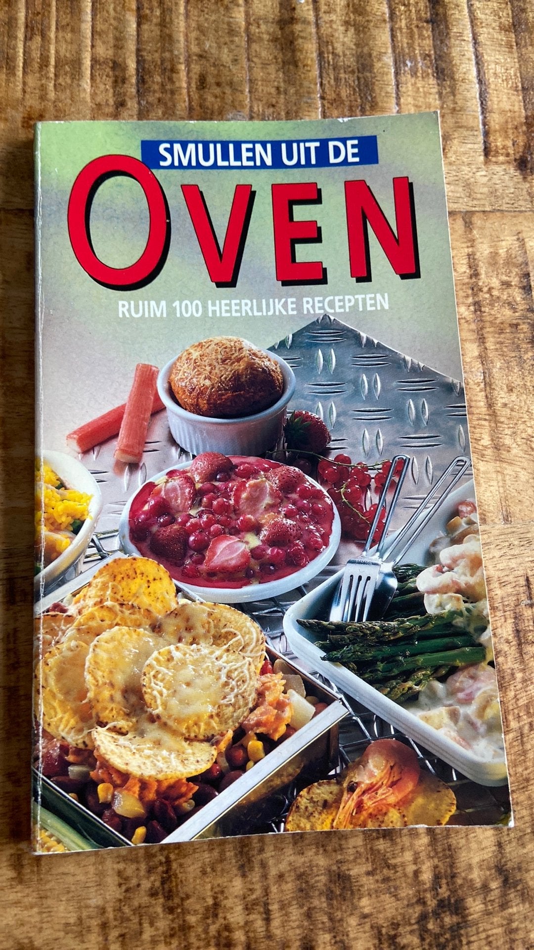 Smullen uit de oven, Boeken, Ophalen of Verzenden, Gelezen
