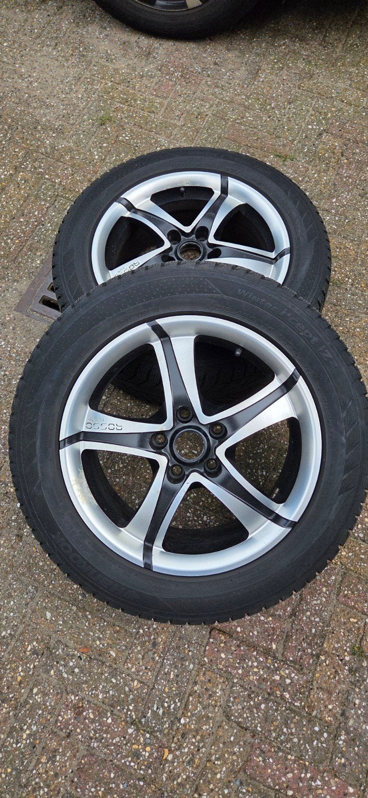 Winterbanden met velgen - Hankook Winter i*cept IZ2, 16 inch, Banden en Velgen, Personenwagen, Gebruikt