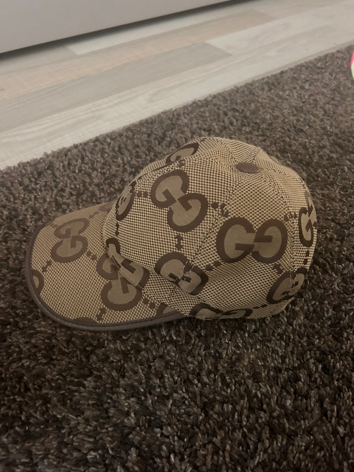 Gucci pet zwart/beige maat M, Ophalen of Verzenden, Zo goed als nieuw