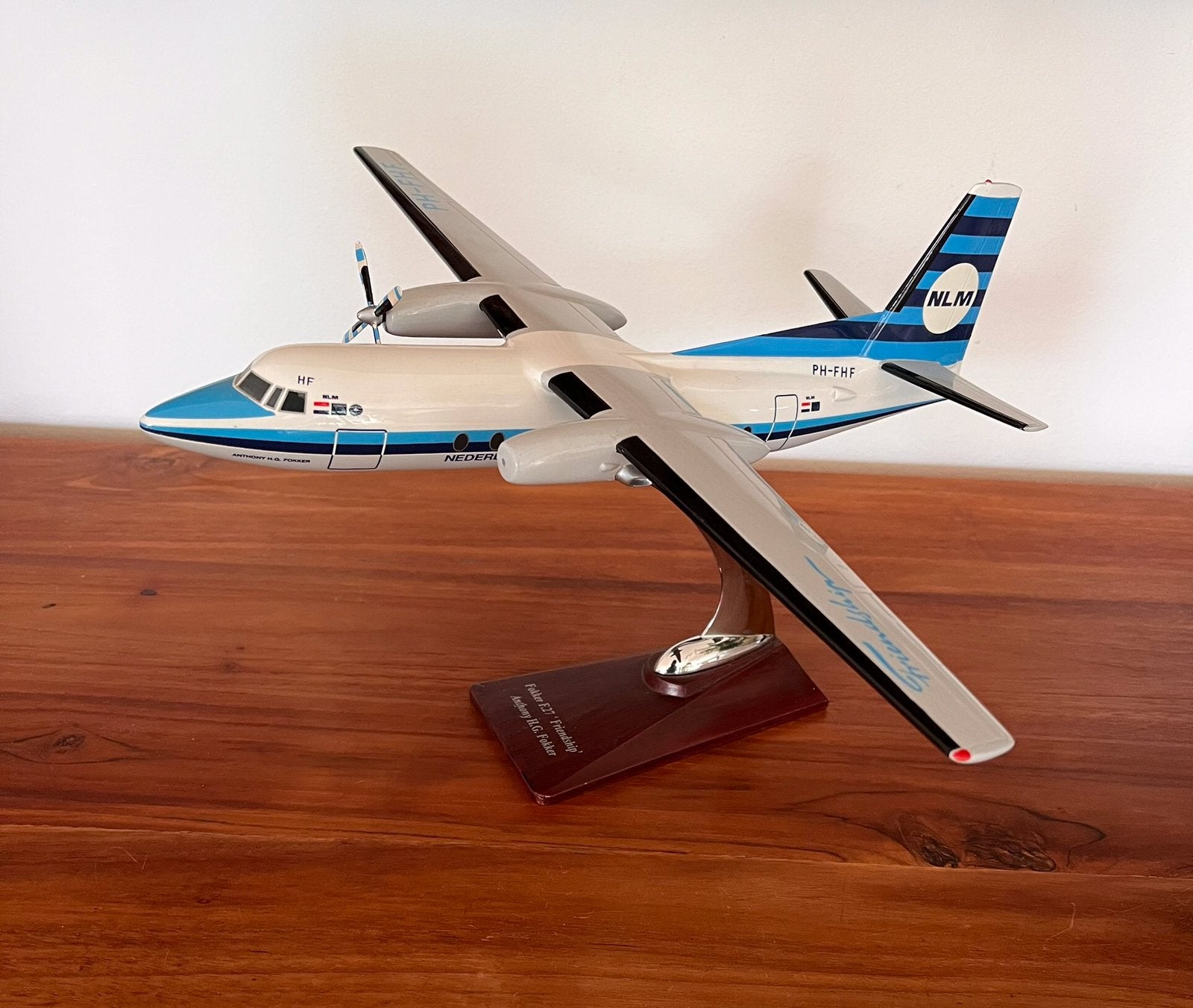 Fokker F27 “Friendship ‘ vliegtuig NLM, Verzamelen, Ophalen of Verzenden, Zo goed als nieuw, Schaalmodel
