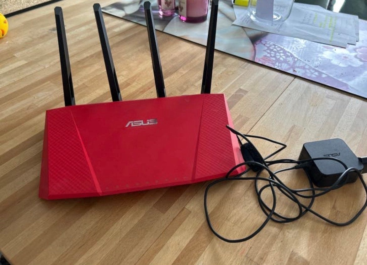 ASUS RT-AC87U Dual-Band Gigabit Router, Computers en Software, Routers en Modems, Ophalen of Verzenden, Gebruikt, Router