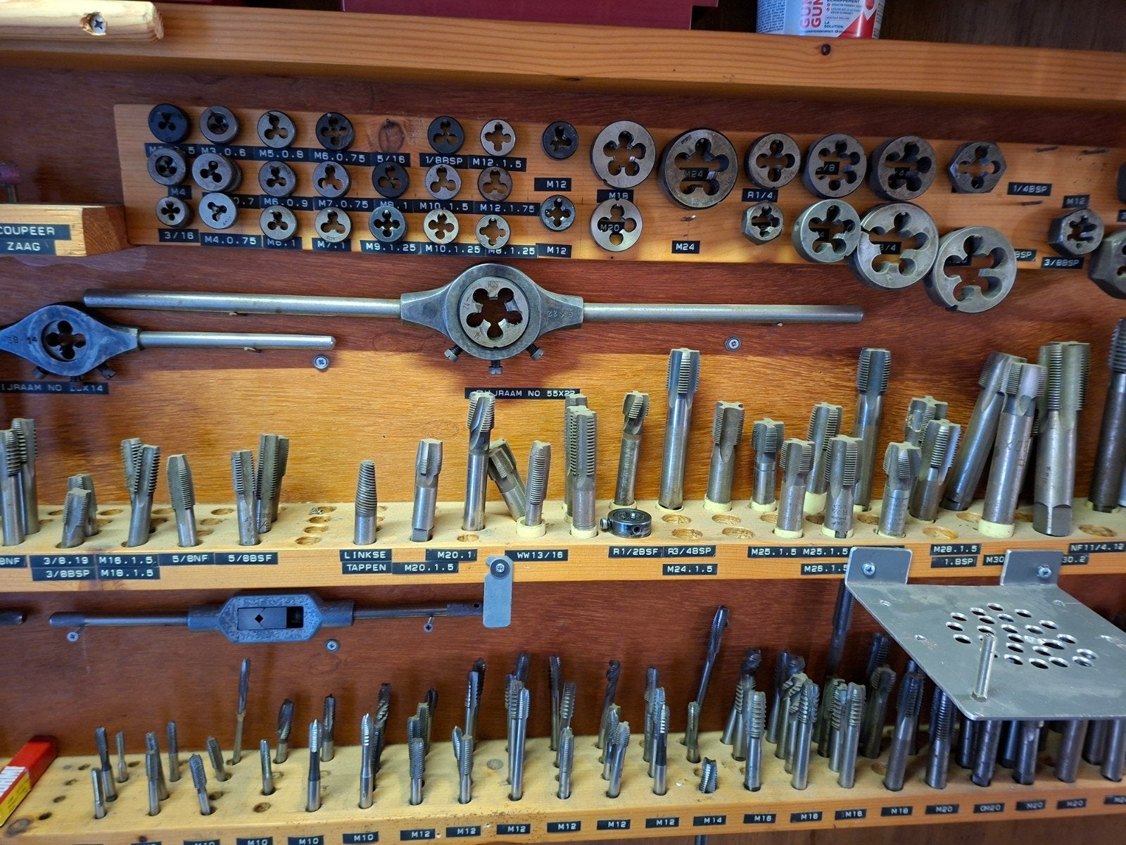 Uitgebreide set tappen en snijplaten, Ophalen, Gebruikt, Overige typen
