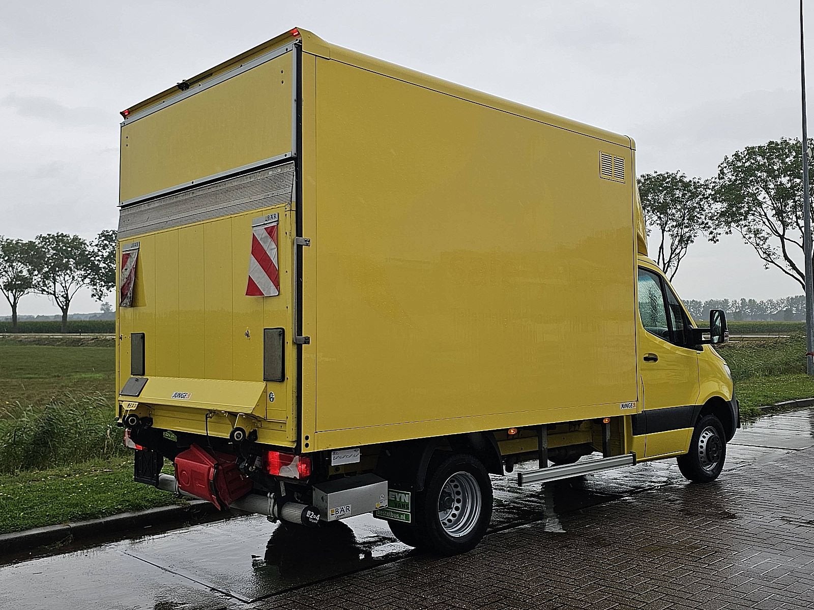 MERCEDES-BENZ SPRINTER 514 bakwagen laadklep!, Auto's, Gebruikt, Euro 6, 143 pk, Bedrijf