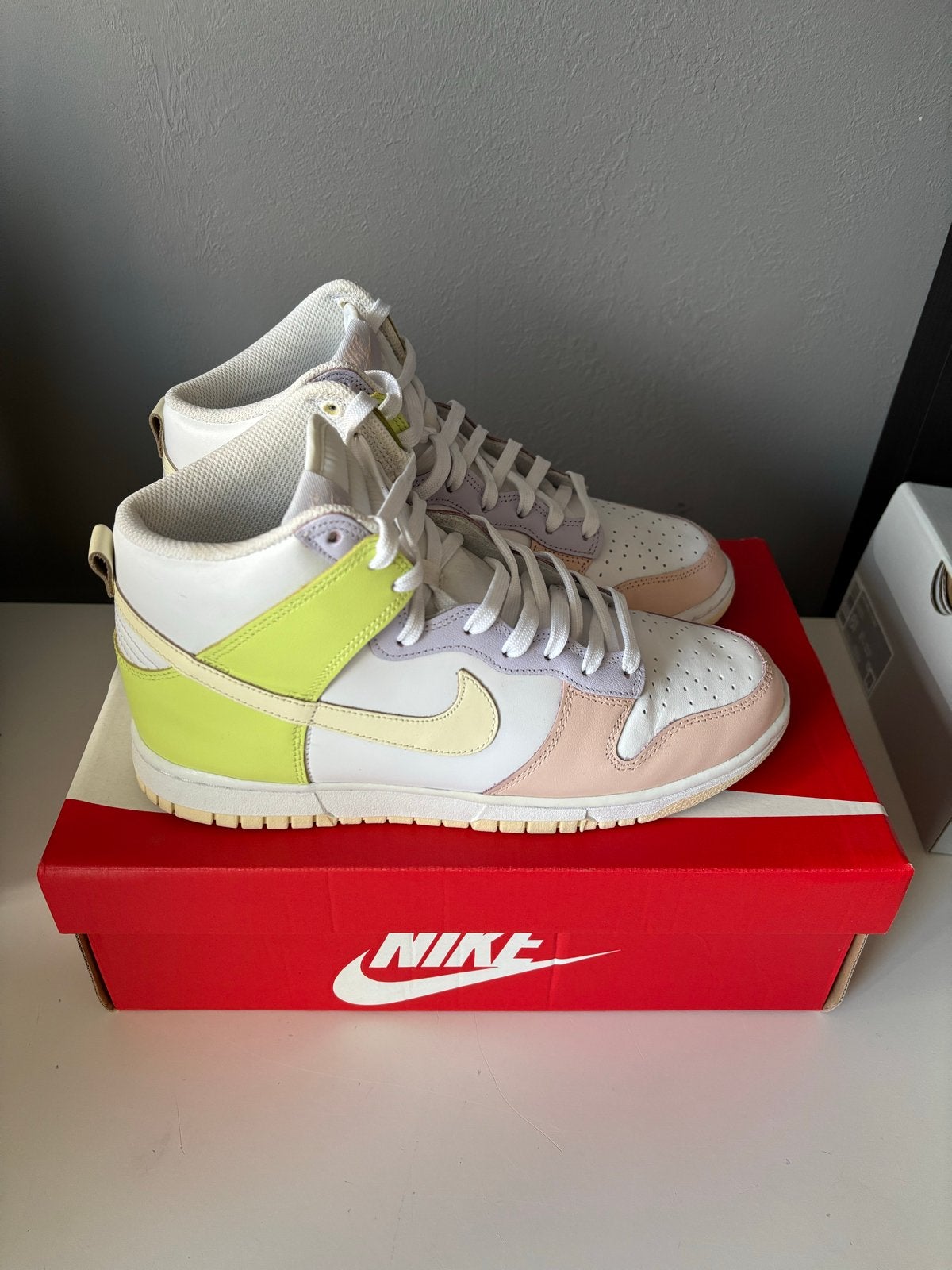 Nike Dunk High Lemon Twist - Maat 41, Kleding | Dames, Schoenen, Wit, Ophalen of Verzenden, Sneakers of Gympen, Zo goed als nieuw