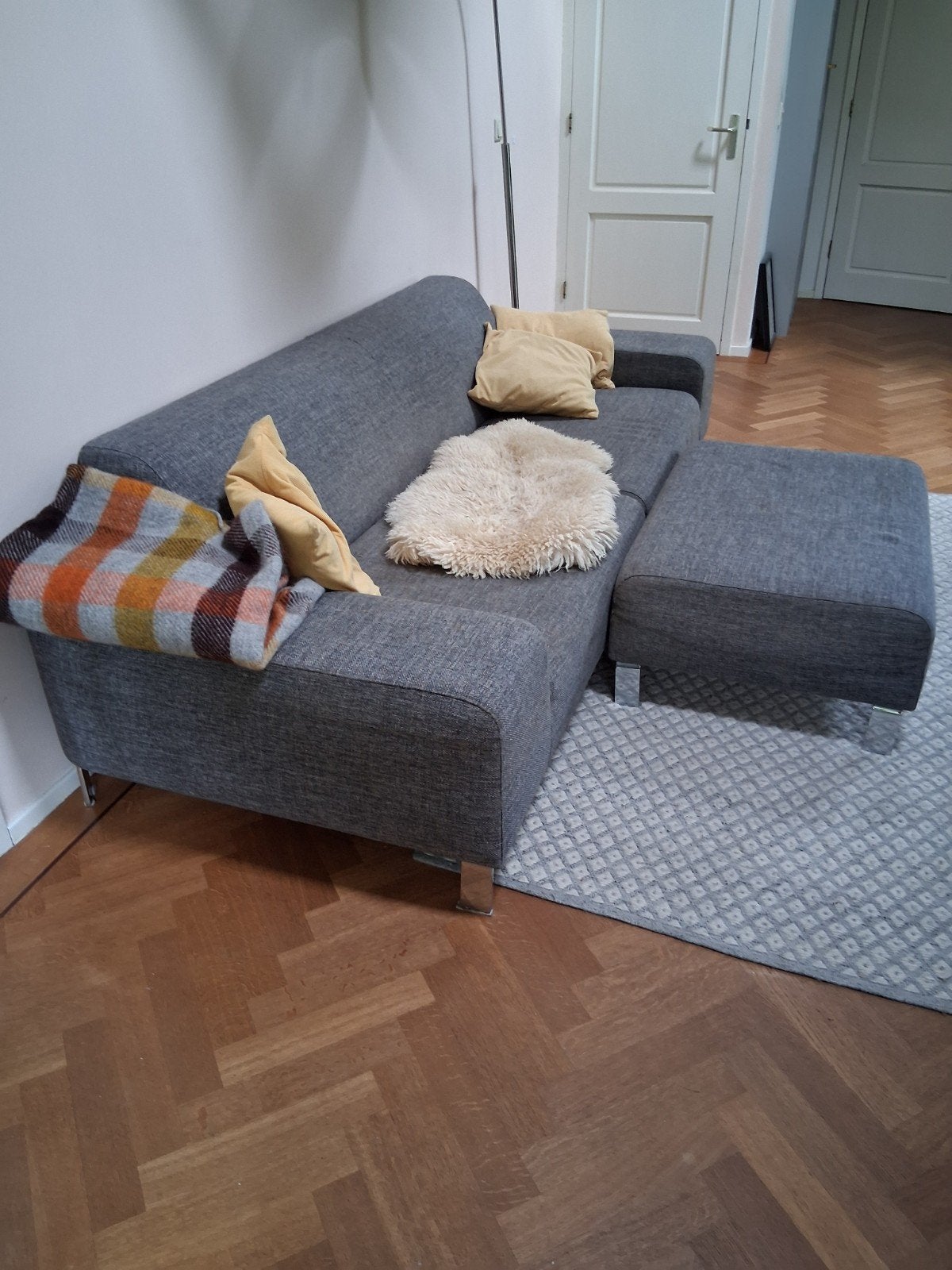 Gratis bank met poef/hocker merk sur&plus, Ophalen, Gebruikt, Design, Driepersoons