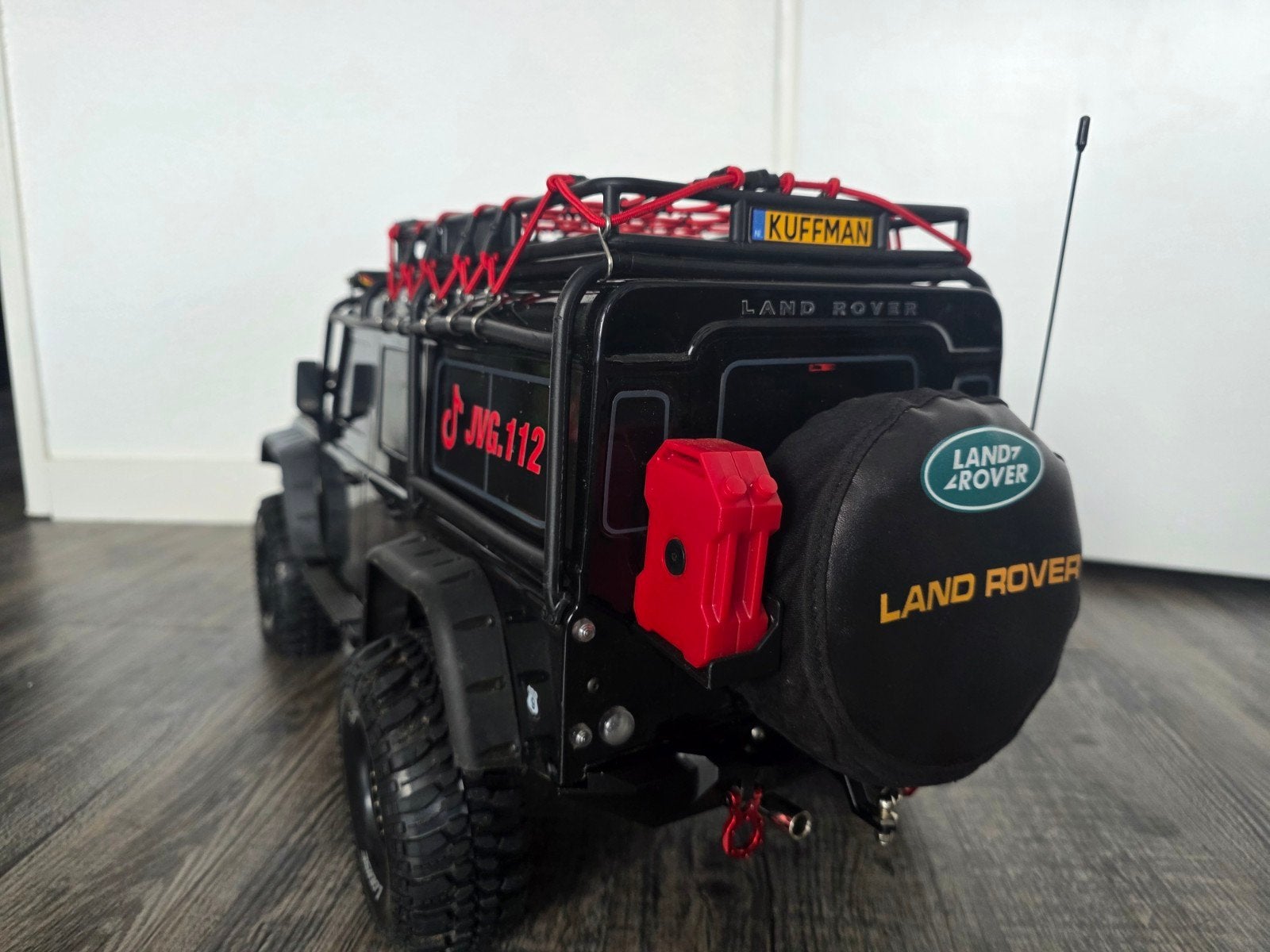 RC Land Rover Defender Crawler 1:10 - Zo goed als nieuw, Hobby en Vrije tijd, Modelbouw | Radiografisch | Auto's, Elektro, Verzenden