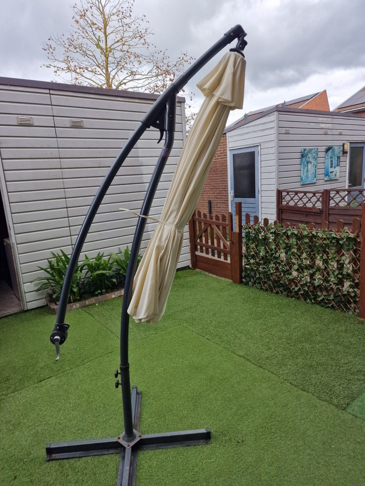 Zweefparasol, Ophalen, Zo goed als nieuw, Binnen
