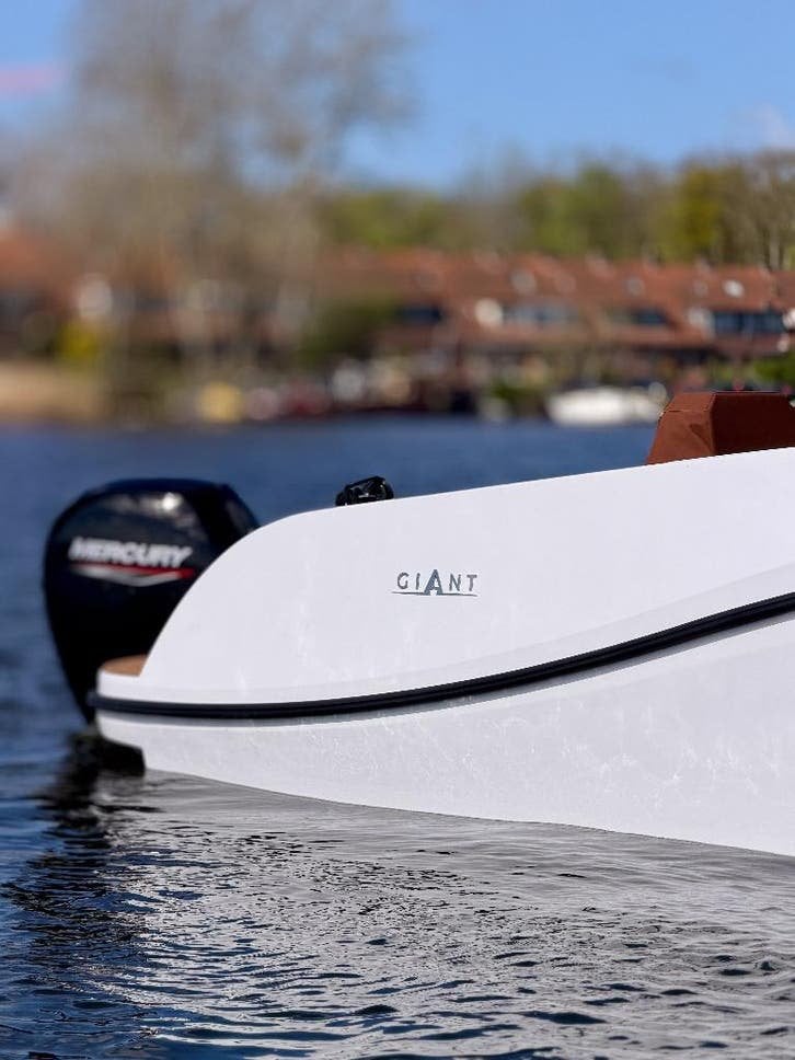 Giant Supreme 660 - consoleboot, Watersport en Boten, 3 m, Overige merken, Nieuw, 7 m