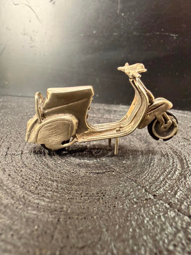 Zilveren Miniatuur Vespa Scooter, Antiek en Kunst, Antiek | Goud en Zilver, Verzenden, Zilver