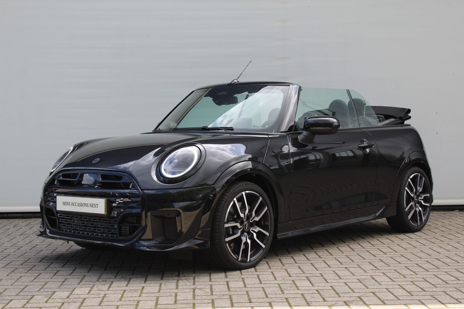 MINI Cabrio Cooper S Automaat / John Cooper Works / Pakket X, Auto's, Mini, 15 km/l, 4 cilinders, 4 stoelen, Zwart