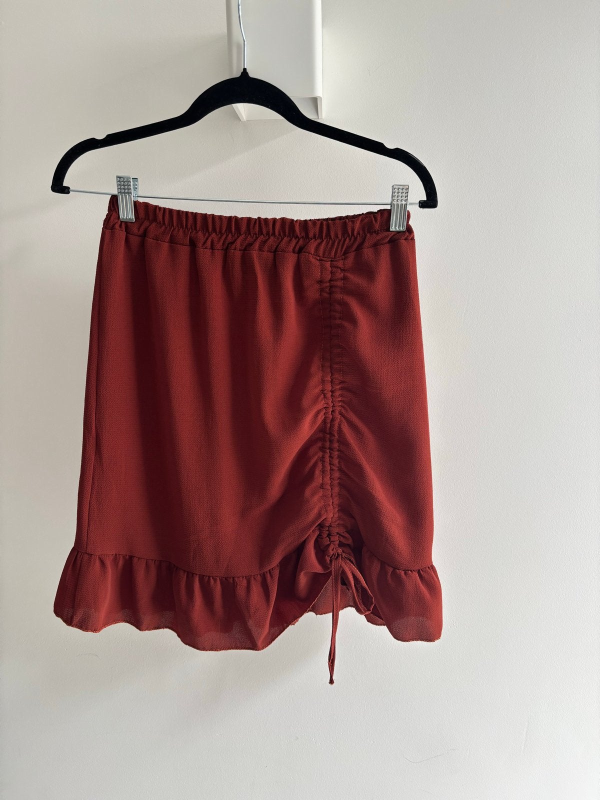 Envy Collection bruine Mini Rok met Ruches en Trekkoord, Maat 38/40 (M), Bruin, Ophalen of Verzenden, Zo goed als nieuw