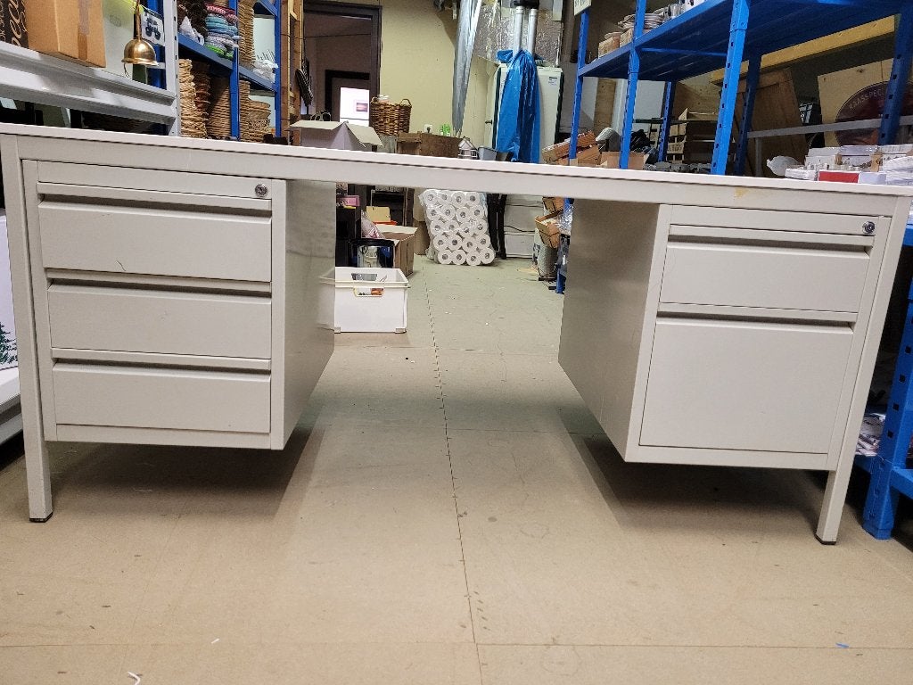 Bureau, Huis en Inrichting, Bureaus, Overige typen, Gebruikt, Metaal, Overige merken