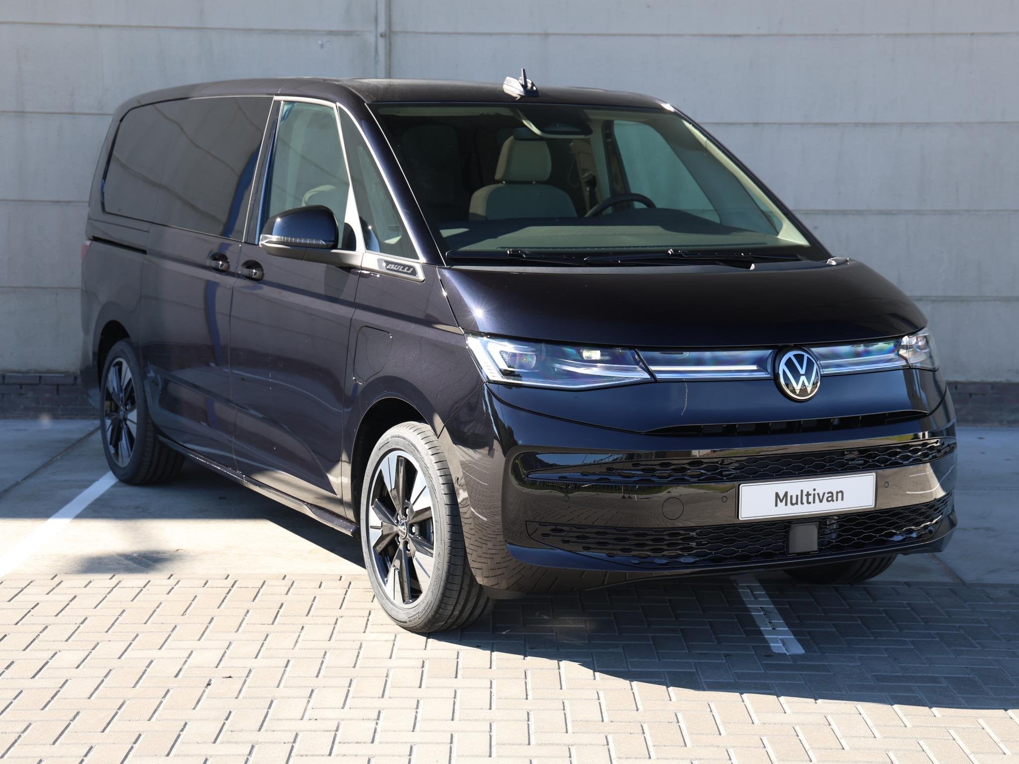 Volkswagen Multivan Bulli Edition L2 1.5 eHybrid EU6 180 kW, Automaat, Stof, 1498 cc, Euro 6