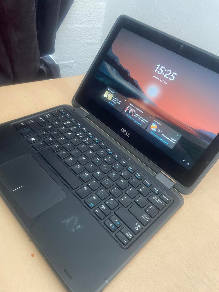 Dell Latitude 3190 2-in-1 Laptop/Tablet - Zo goed als nieuw, Computers en Software, Windows Laptops, Qwerty, Met touchscreen, Ophalen of Verzenden