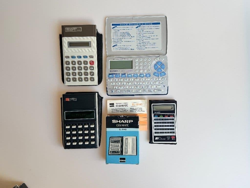 4 SHARP rekenmachines - Werkend! + 2 verpakkingen met handl., Ophalen of Verzenden, Gebruikt