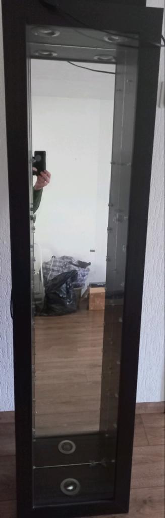 Mooie vitrinekast met spiegel, verlichting., Ophalen, 25 tot 50 cm