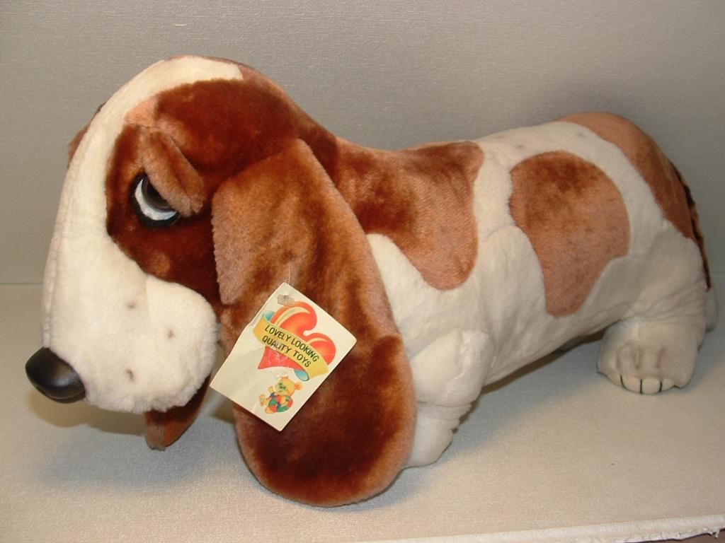 OSTOY HOND HUSH PUPPIES VELOURS BRUIN/WIT MET GROTE, Verzenden, Nieuw, Hond