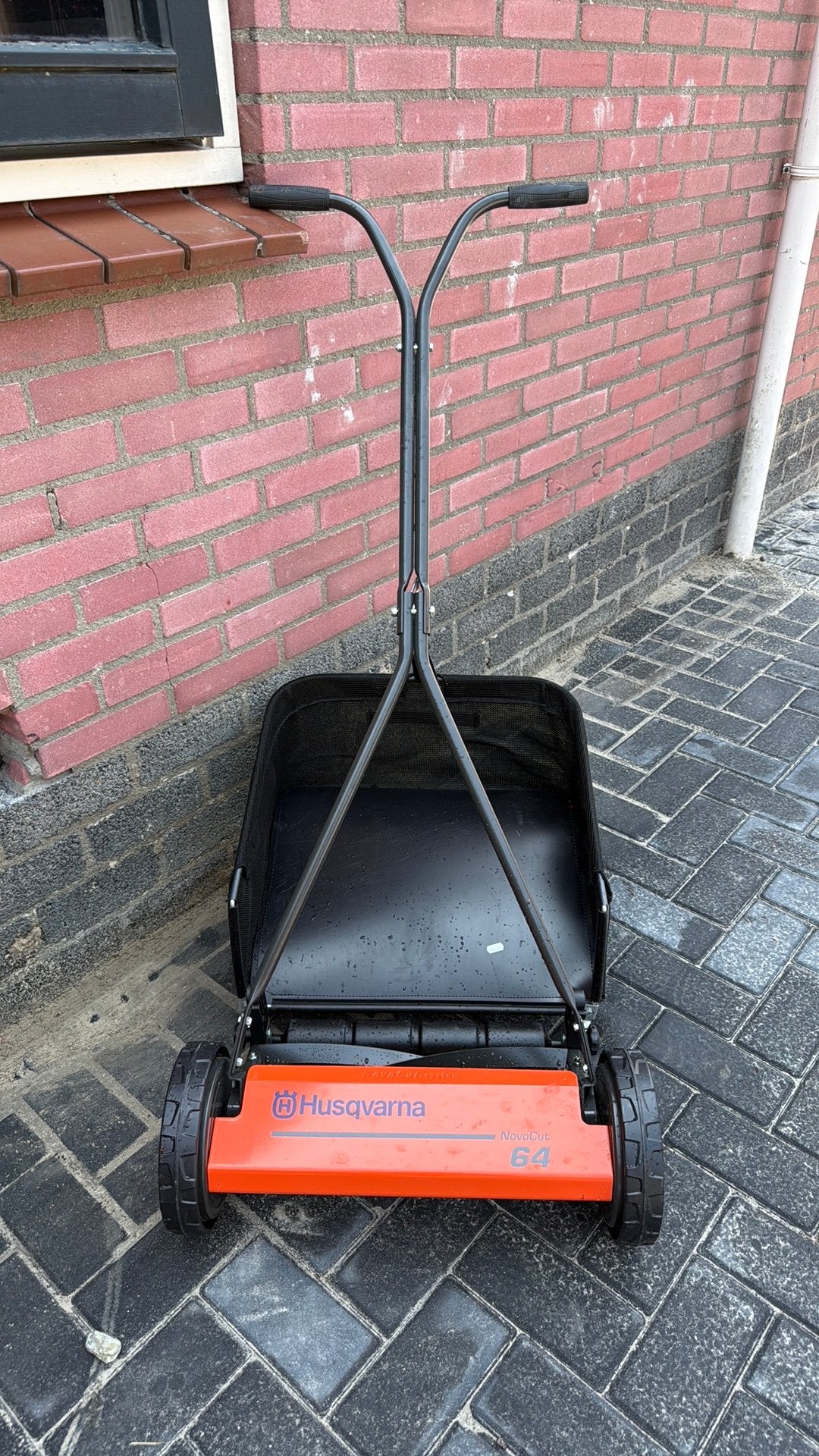 Nieuwe Husqvarna handmaaier, Ophalen, ., 50 cm of meer, Kooimesmaaier