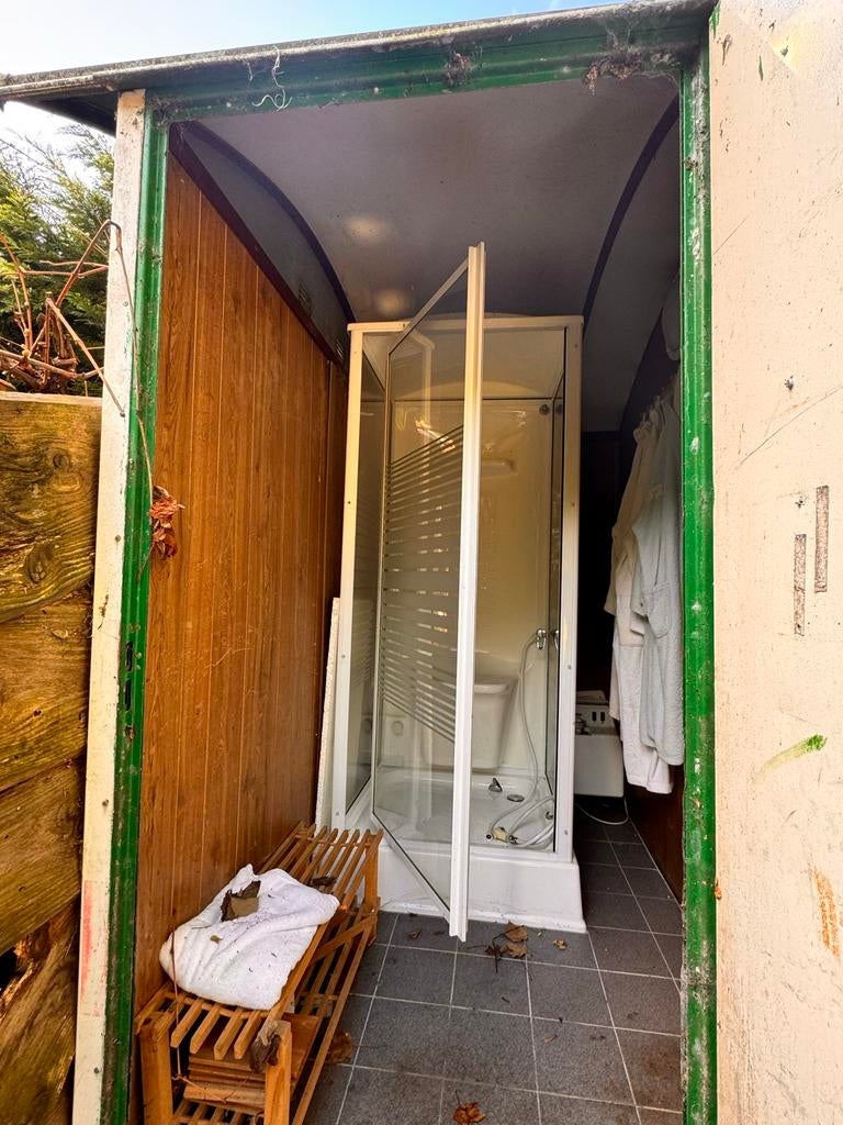 Mobiele Sauna in Oude Schaftkeet met Douche, Ophalen, Gebruikt, Complete sauna