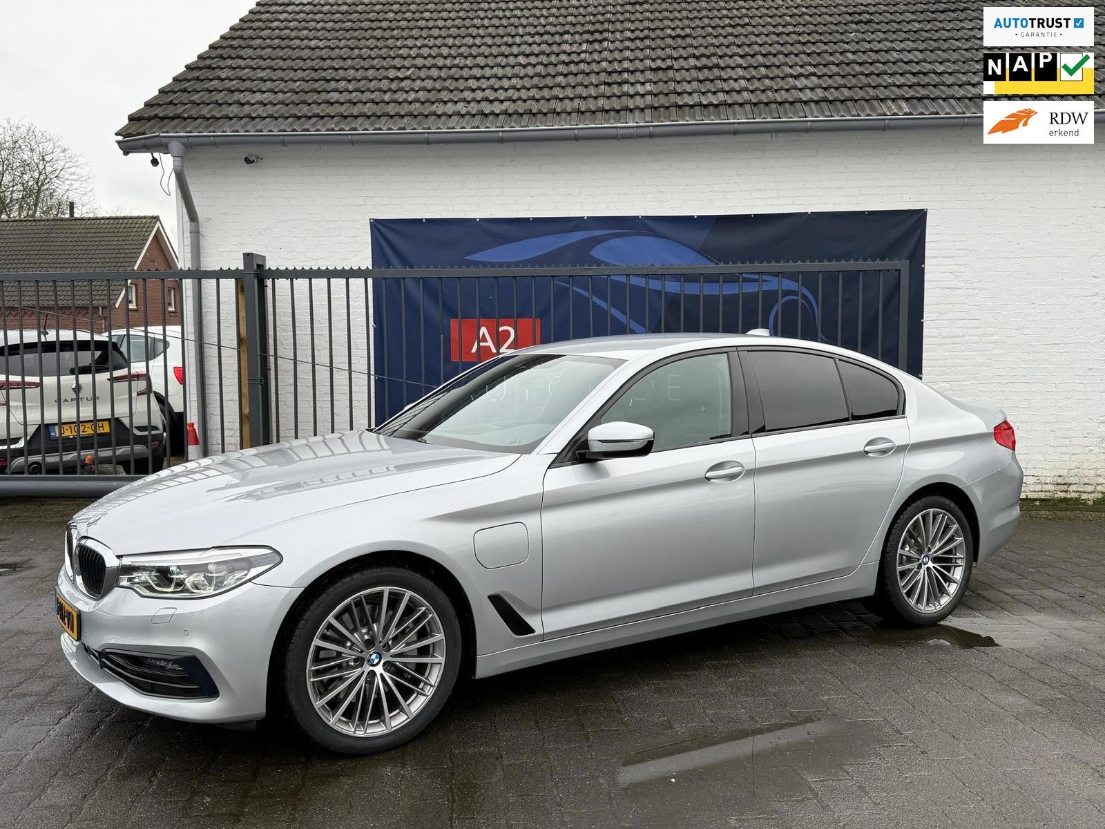 BMW 5-serie 530e iPerformance High Executive Sportline Nieuw, Auto's, BMW, 1998 cc, Achterwielaandrijving, 4 cilinders, Leder en Stof