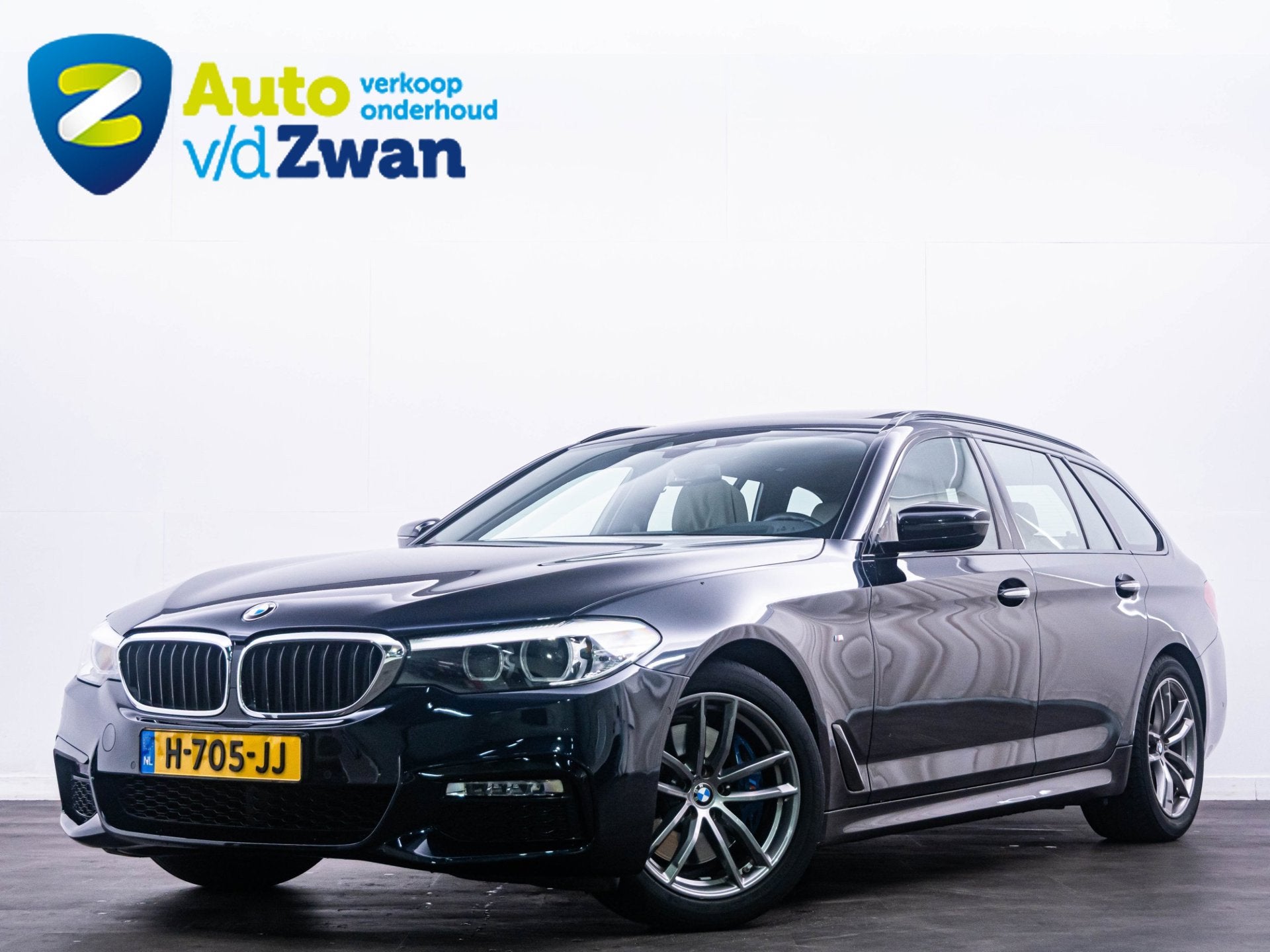 BMW 5-serie Touring 530i xDrive High Executive M-Sport|Pano!, Auto's, Automaat, 1998 cc, 15 km/l, Gebruikt