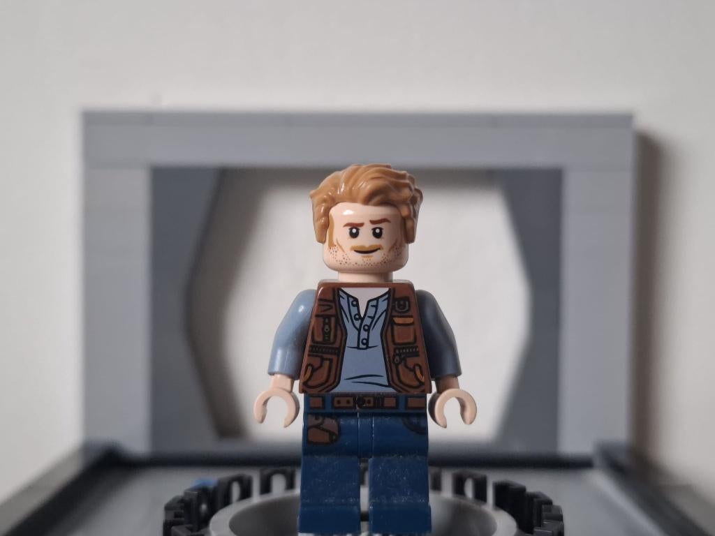 LEGO Jurassic World - minifiguur - jw023 - Owen Grady, Ophalen of Verzenden, Zo goed als nieuw, Losse stenen, Lego