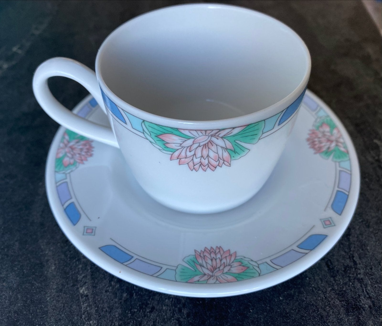 Elegance Porseleinen Kop en Schotel - Lotus Design 6 stuk, Huis en Inrichting, Keuken | Servies, Nieuw, Ophalen of Verzenden, Overige stijlen