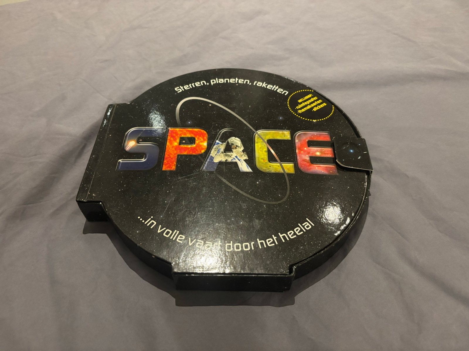 Space: Sterren, planeten, raketten - Boek in goede staat, Ophalen of Verzenden, Zo goed als nieuw, Natuurwetenschap