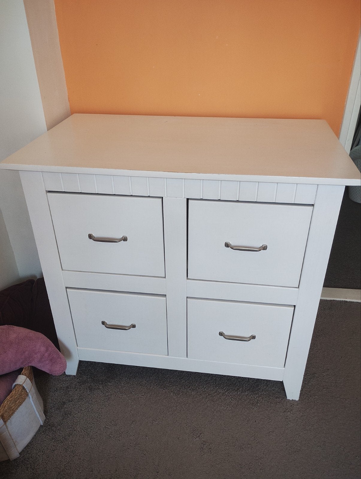 Witte Commode  met 4 laden - Gebruikt, Kinderen en Baby's, Kinderkamer | Commodes en Kasten, Gebruikt, Ophalen