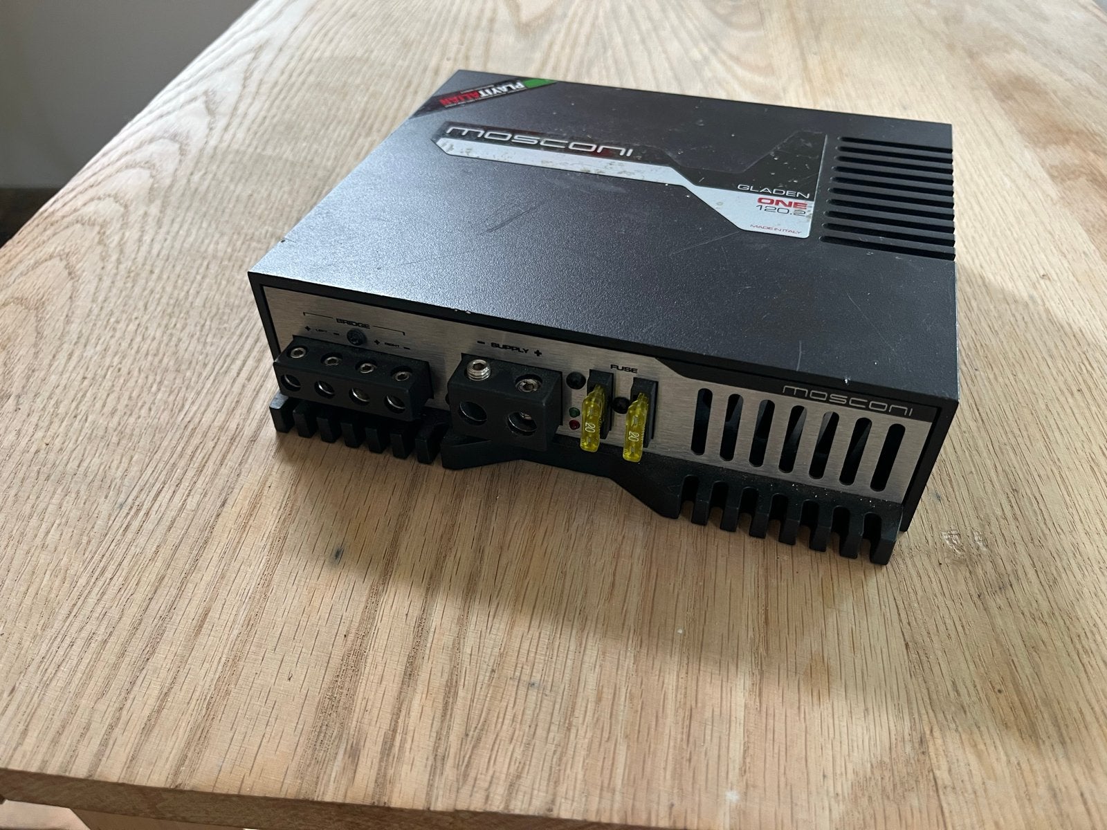 Mosconi Gladen ONE 120.2 versterker, Overige merken, Gebruikt, Ophalen of Verzenden, 60 tot 120 watt