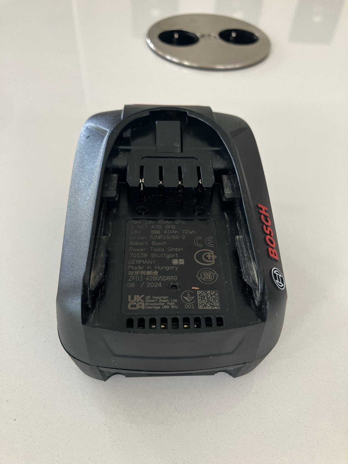 Bosch 18V 4.0 Ah Accu - Zo goed als nieuw, Ophalen, Zo goed als nieuw, Overige typen