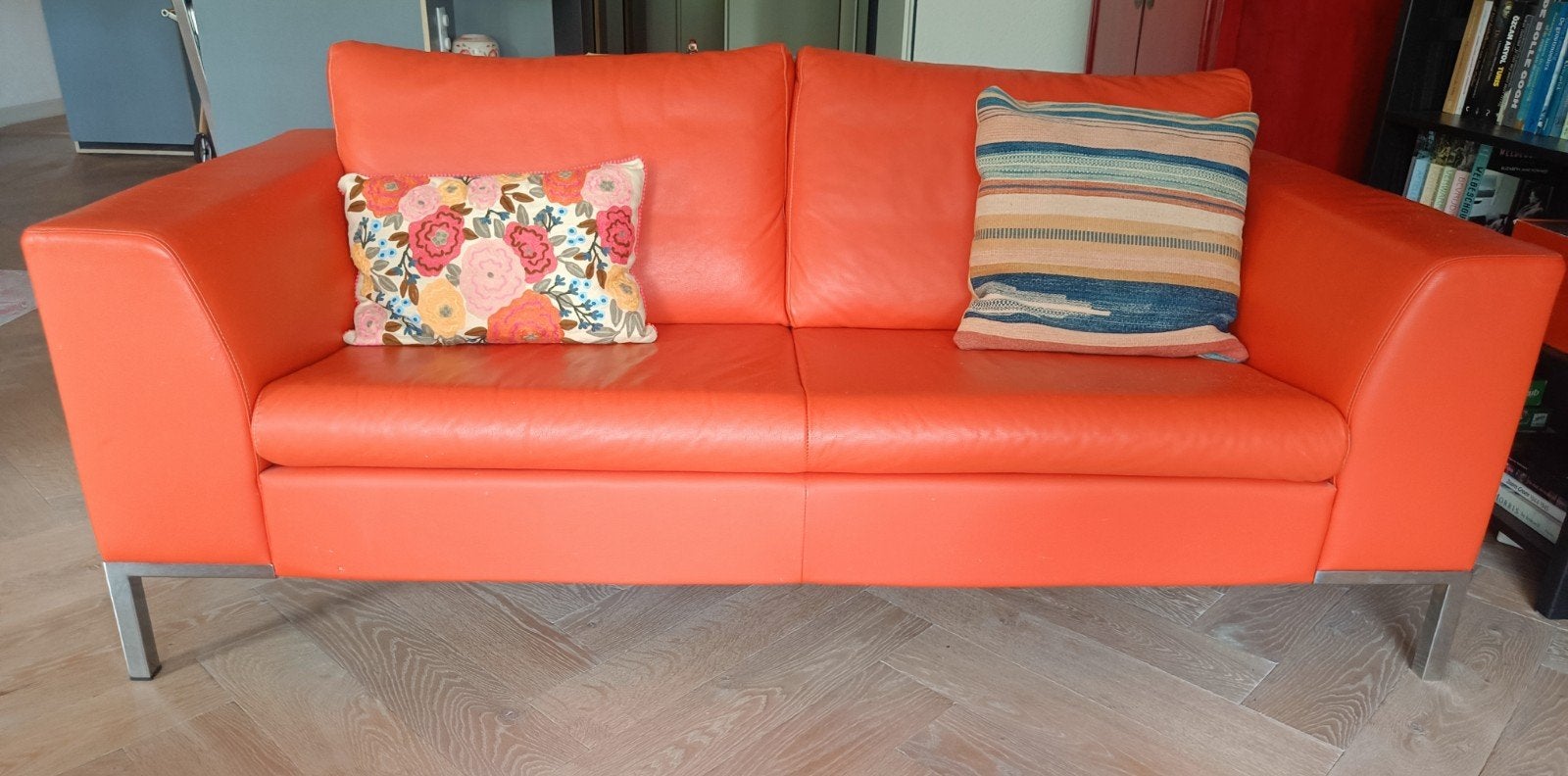Design Bij Montèl 2-zitsbank Oranje Leer in zeer goede staat, Minder dan 75 cm, 150 tot 200 cm, Tweepersoons, Leer