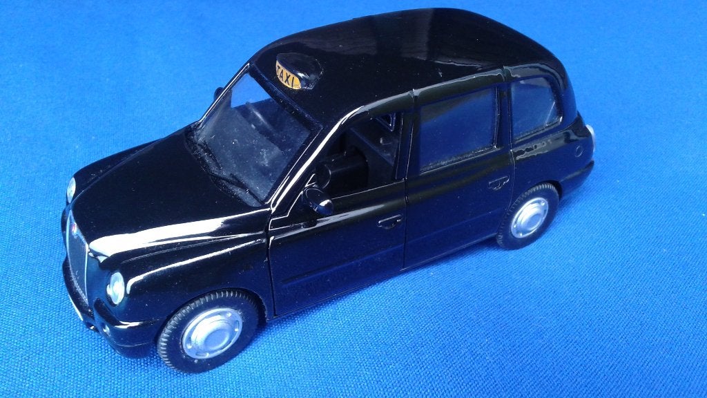 LTI TX4 London Cab Taxi ( Geely / Volvo) schaal 1:40, Hobby en Vrije tijd, Ophalen of Verzenden, Zo goed als nieuw, Auto, Overige merken