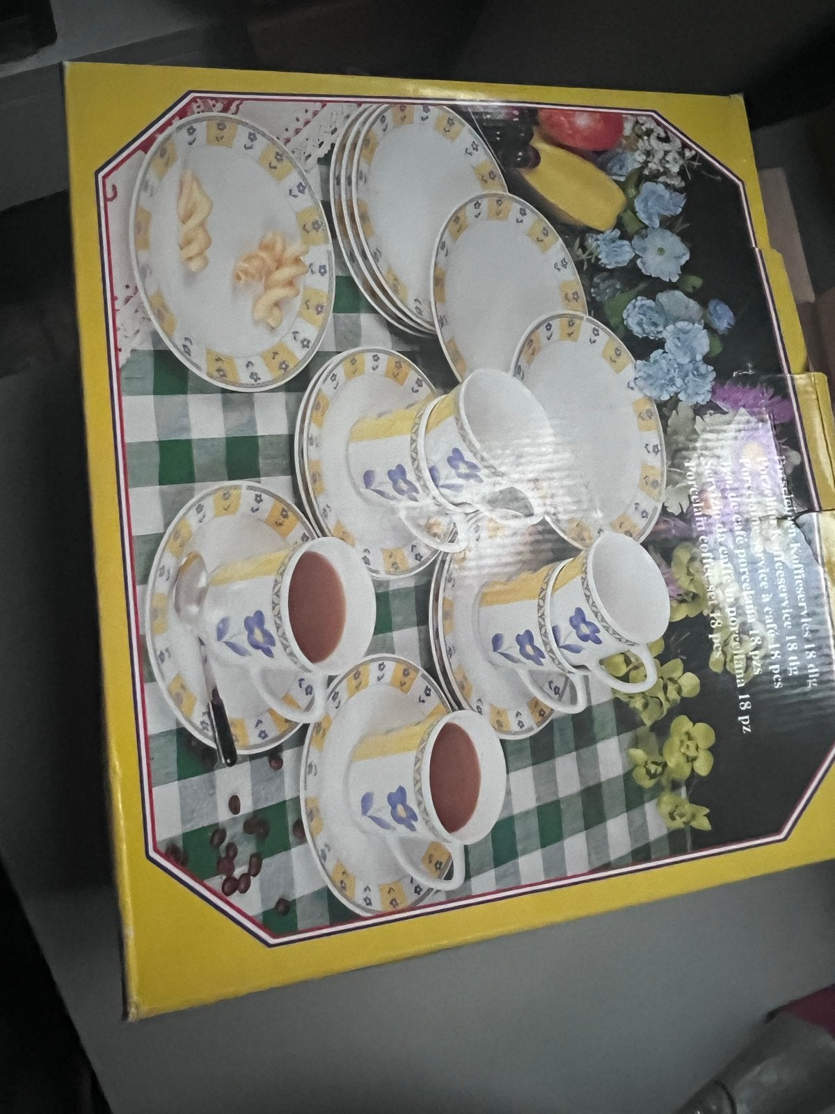 Nieuw servies met bloemmotief, Ophalen, Overige materialen, Zo goed als nieuw, Overige stijlen