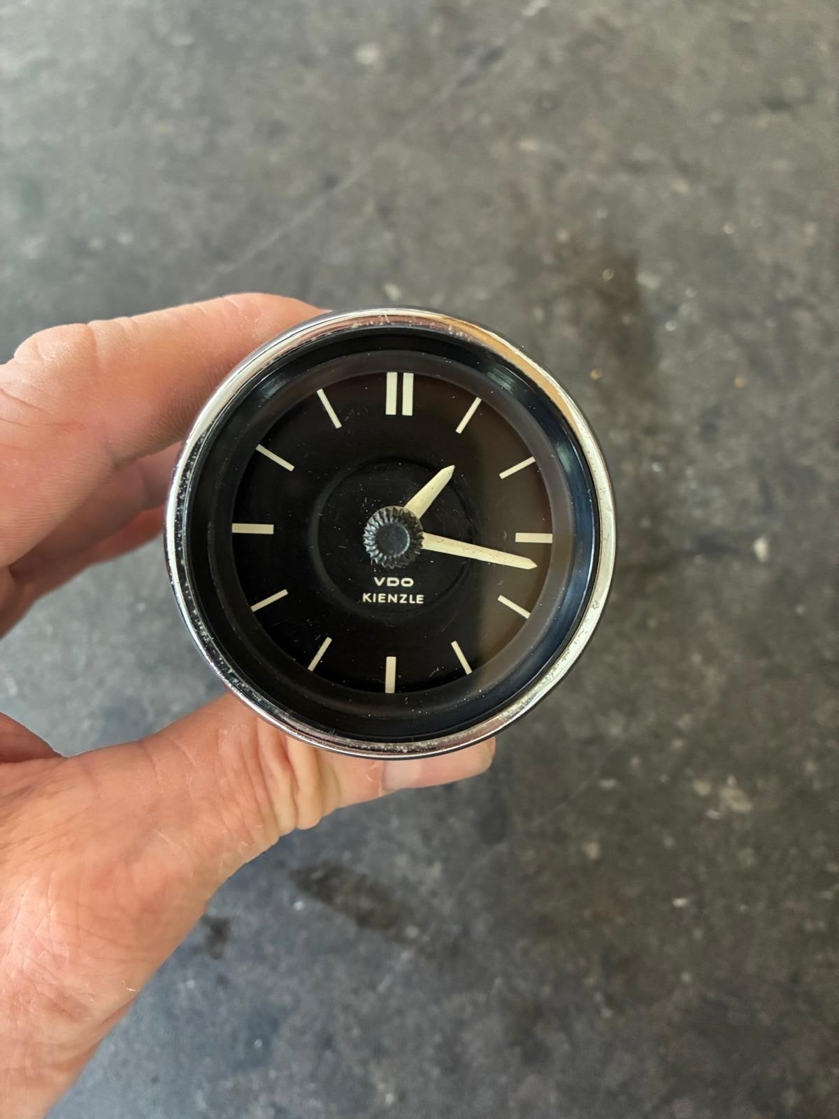 Kienzle klok 12V voor Mercedes W108 W109 W114 W115 VW Porsch, Auto-onderdelen, Ophalen of Verzenden, Gebruikt, Mercedes-Benz