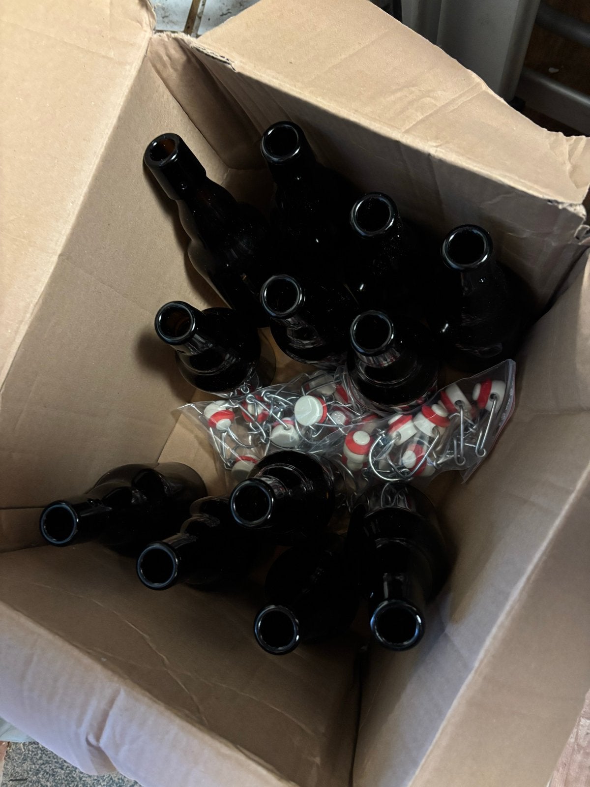 12 Nieuwe Lege Bruine Bierflessen met Beugeldop - 0.33L, Ophalen, Gebruikt, Overige typen, Herbruikbaar