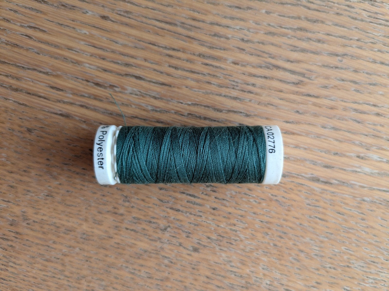 Gutermann naaigaren 200m polyester kl.nr. 931, Hobby en Vrije tijd, Naaien en Fournituren, Ophalen, Zo goed als nieuw, Garen of Naald(en)