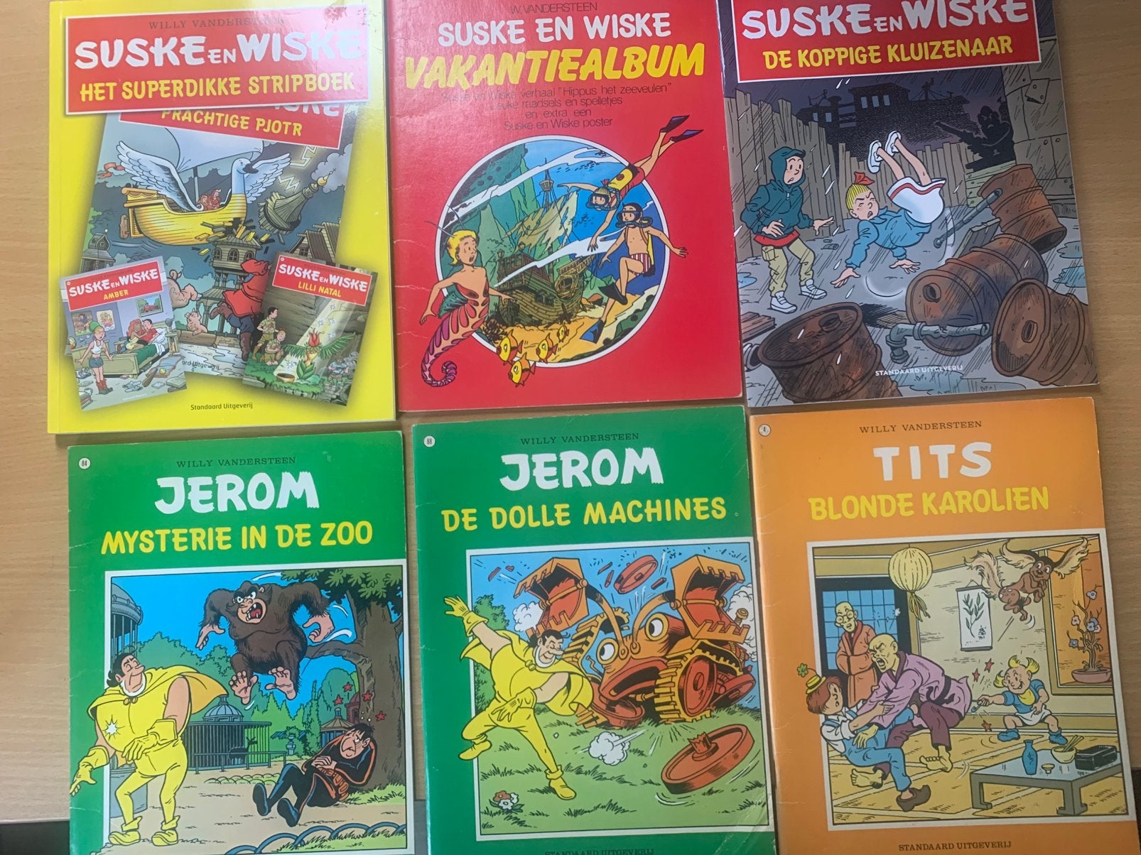 Diverse Suske en Wiske, Jerom en Titus strips, Meerdere stripboeken, Ophalen of Verzenden, Zo goed als nieuw