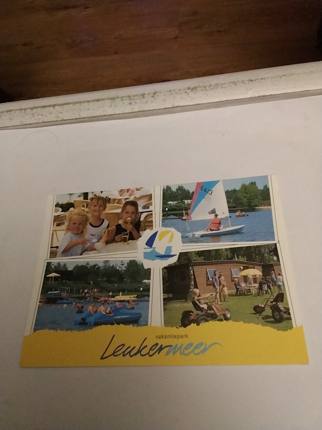 Ansichtkaart Vakantiepark Leukermeer - Gelopen, Ophalen of Verzenden, 1980 tot heden, Gelopen