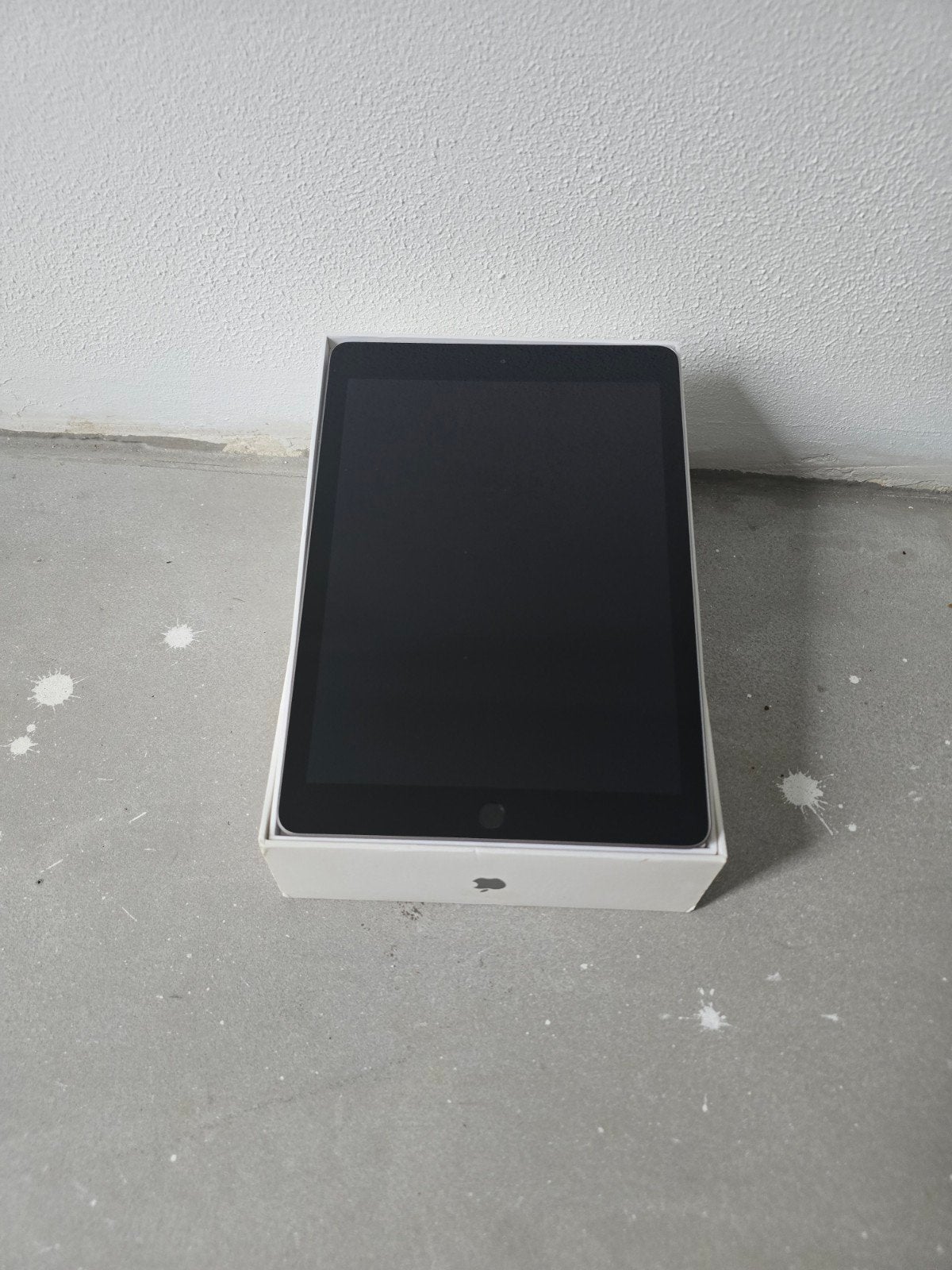 Apple iPad (6e generatie) 32 GB Wifi - Zo goed als nieuw