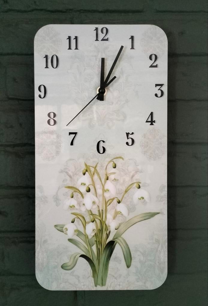 Wandklok met sneeuwklokjes van Lieve Saar, Huis en Inrichting, Wandklok, Verzenden, Nieuw, Info@lievesaar.nl