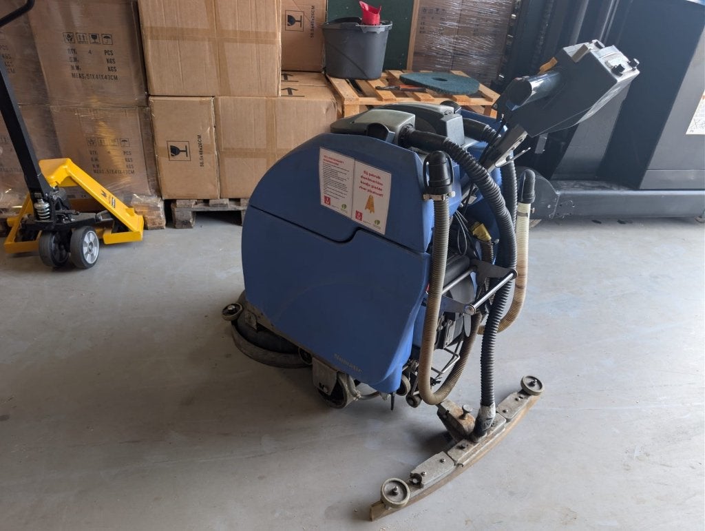 Numatic TTB 3450 accu schrobzuigmachine 24V, werkt goed, Ophalen, Info@numatic.nl, Schrobmachine, Vennootsweg 15, 2404 CG Alphen aan den Rijn, Nederland