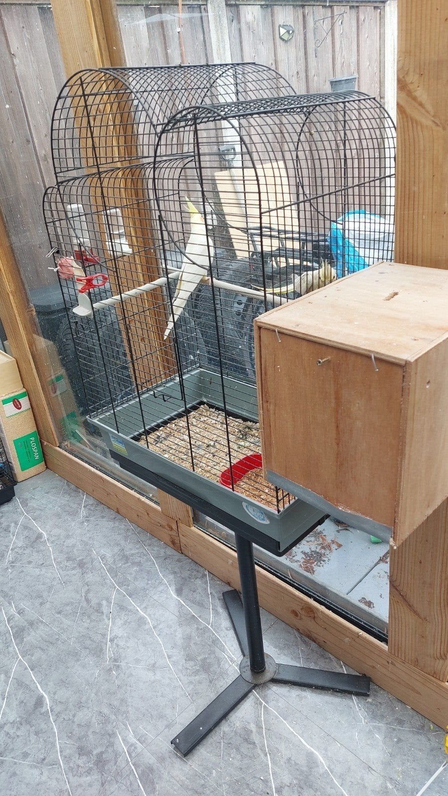 koppel te koop met kooi, Ophalen, Zo goed als nieuw, Metaal, Vogelkooi