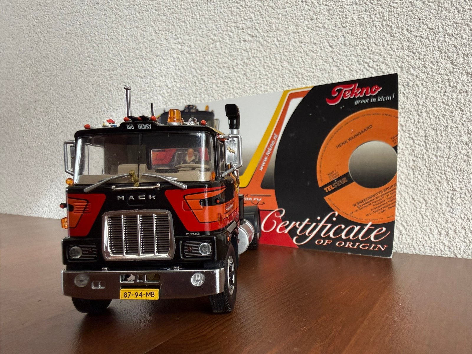 Tekno Mack F700 Henk Wijngaard inclusief certicaat 200 stuks, Ophalen of Verzenden, Zo goed als nieuw, Bus of Vrachtwagen, Tekno