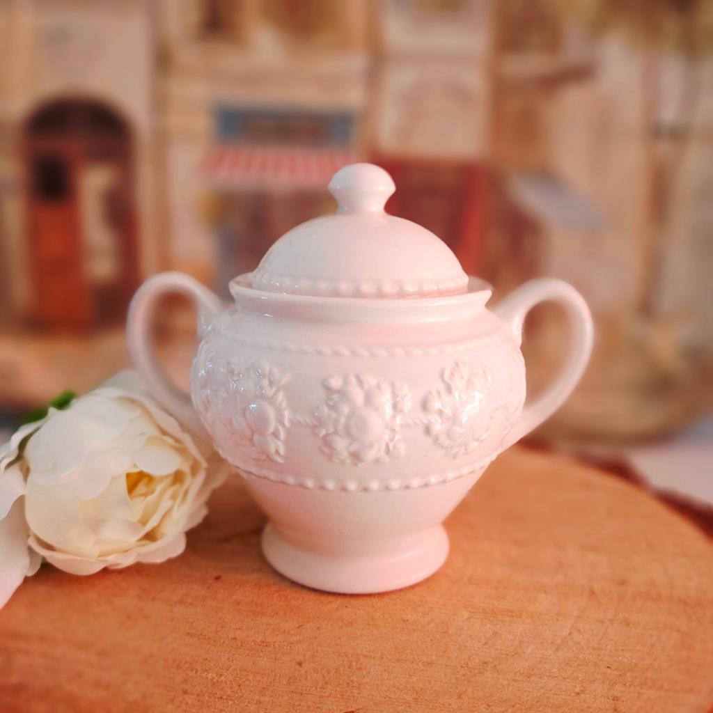 Wedgwood Home 'Festivity White', exclusief suikerpotje, Ophalen of Verzenden