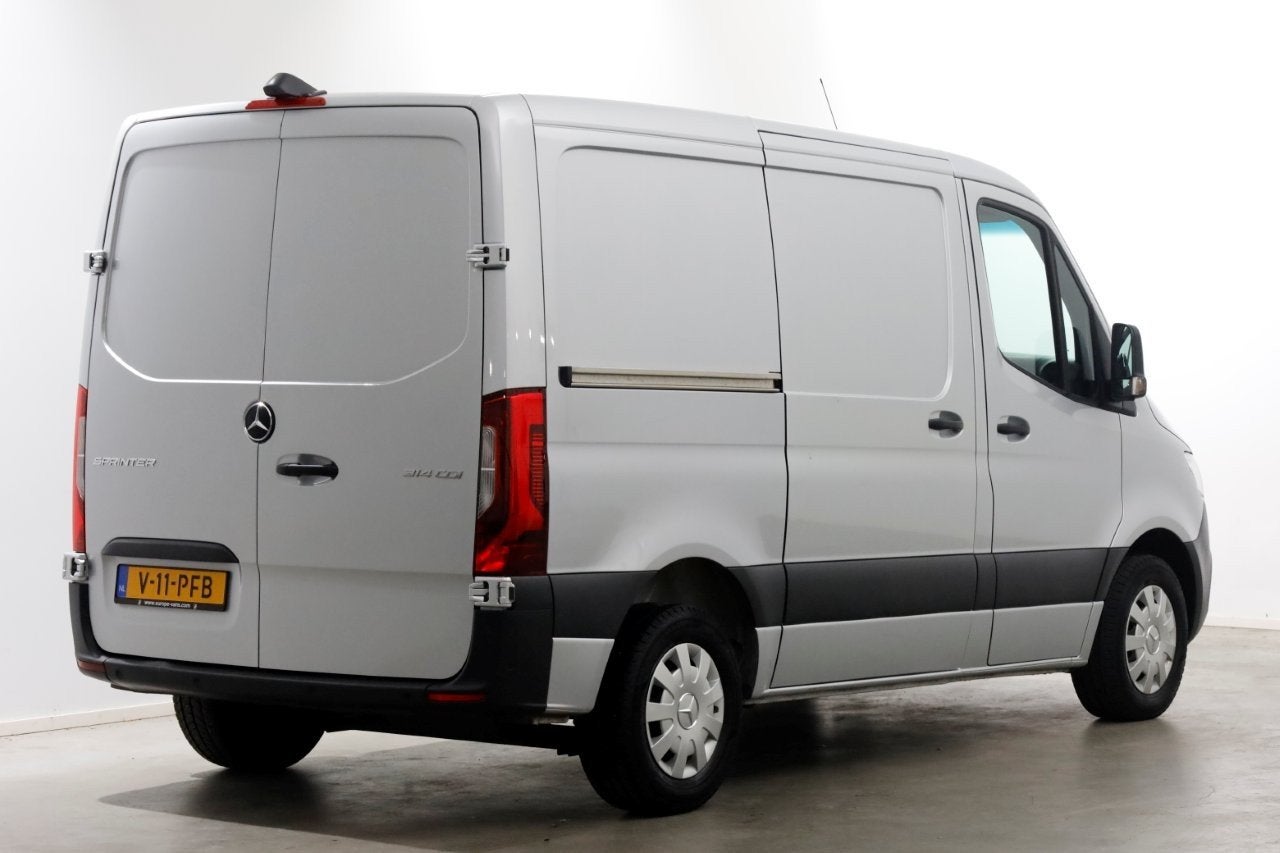 Mercedes-Benz Sprinter 314 CDI 143pk 9G Automaat L1H1 LED/AC, Auto's, Euro 6, Mercedes-Benz, Bedrijf, Diesel